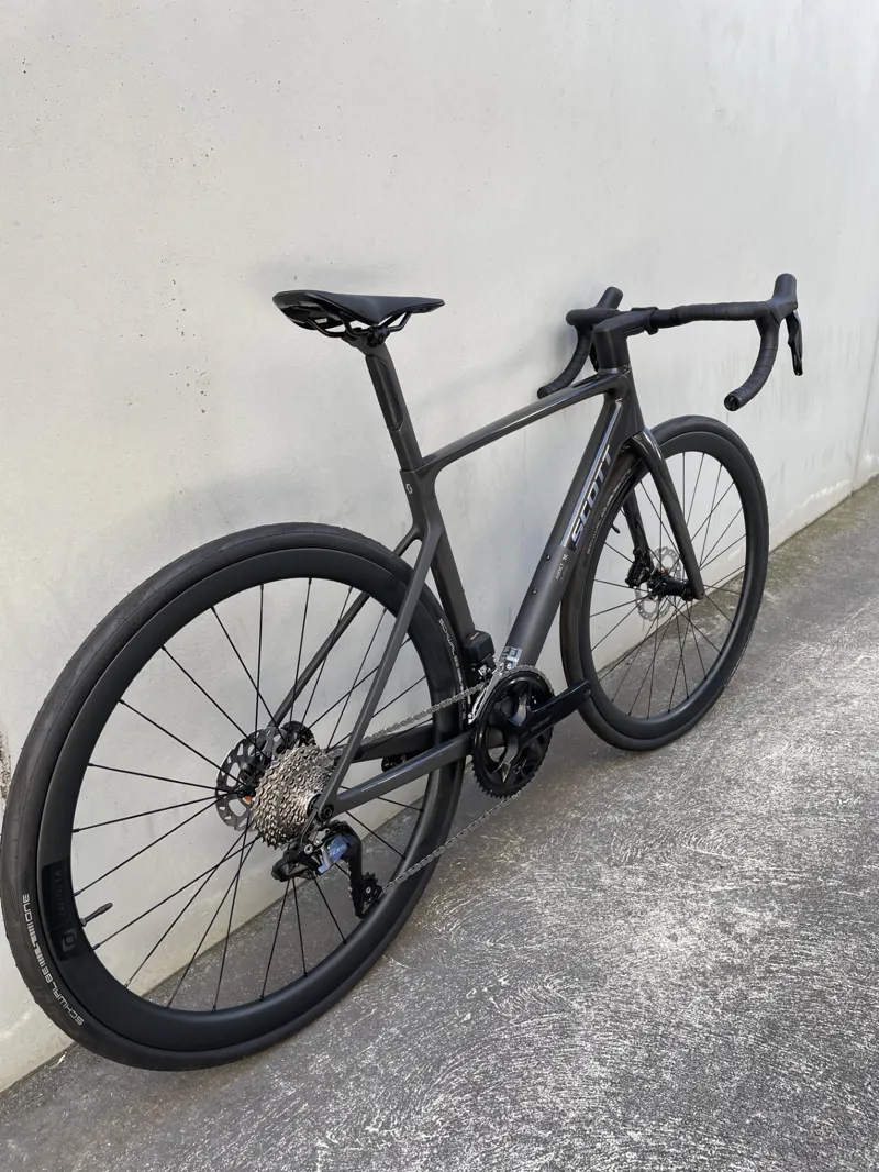 Bike Addict RC 30 custom black small-1