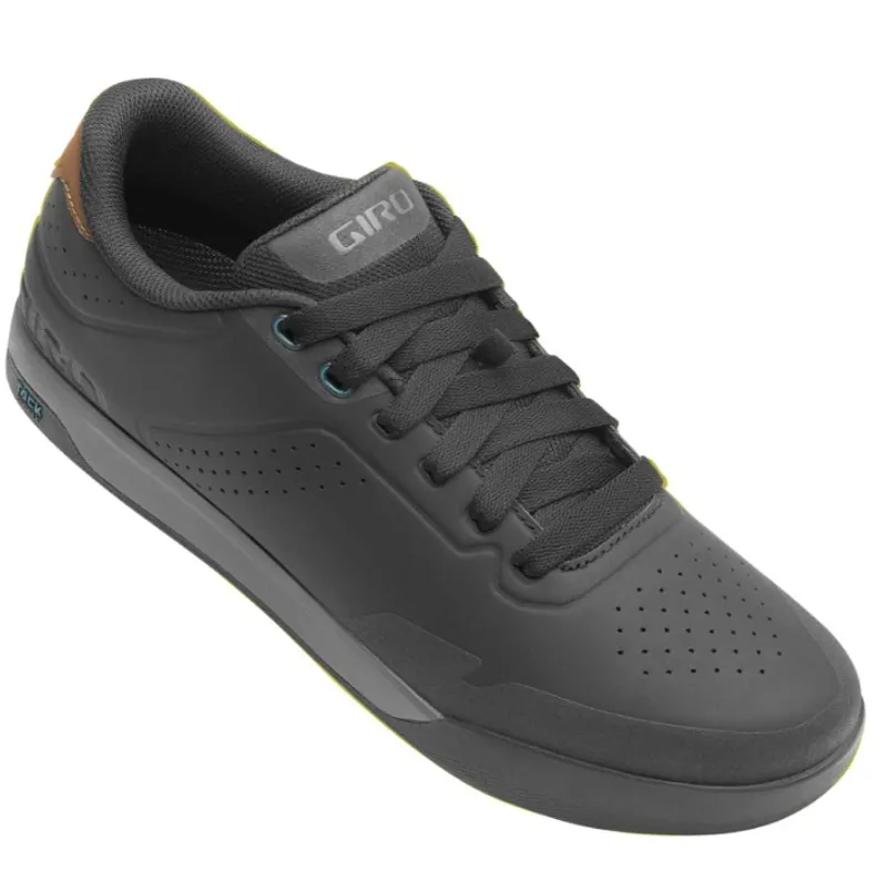 Giro Latch Mtb Cycling Shoes In Black Dark / Shadow
